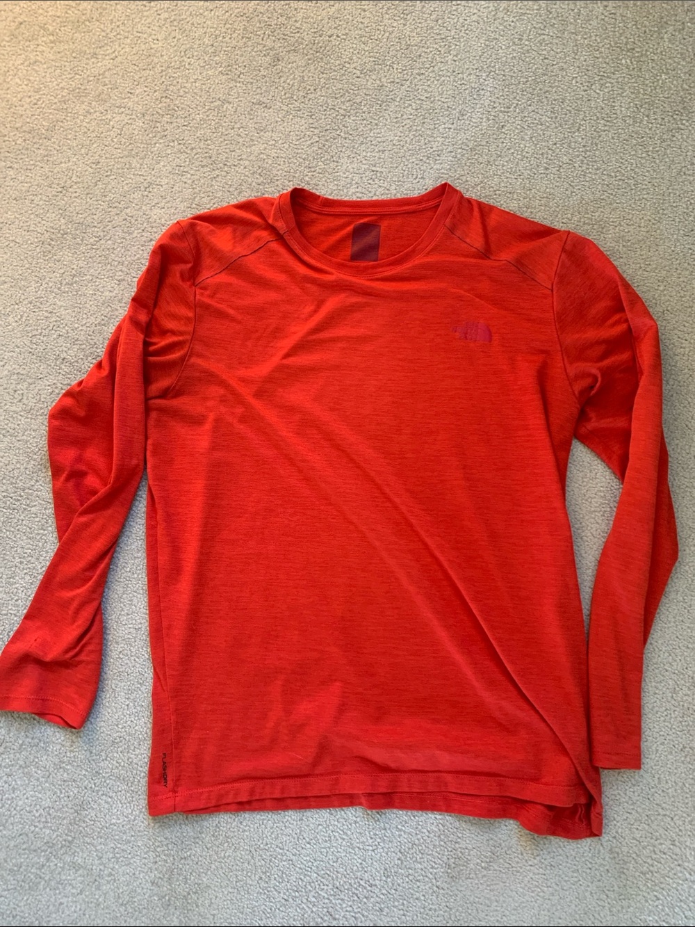 The North Face Men's Long Sleeve Flashdry Crewneck - Red  Heather